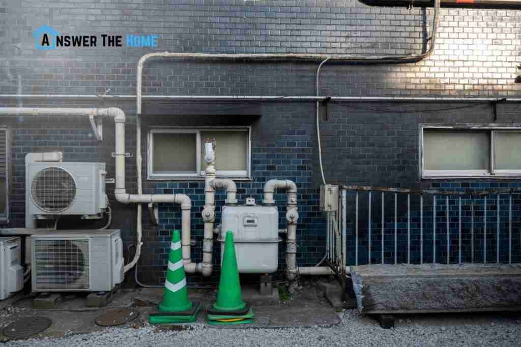 What to do when Gas Leaking Outside The House